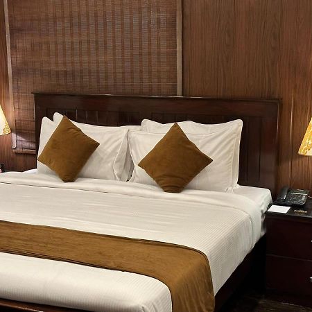Lawrence View Hotel, Lahore Ngoại thất bức ảnh