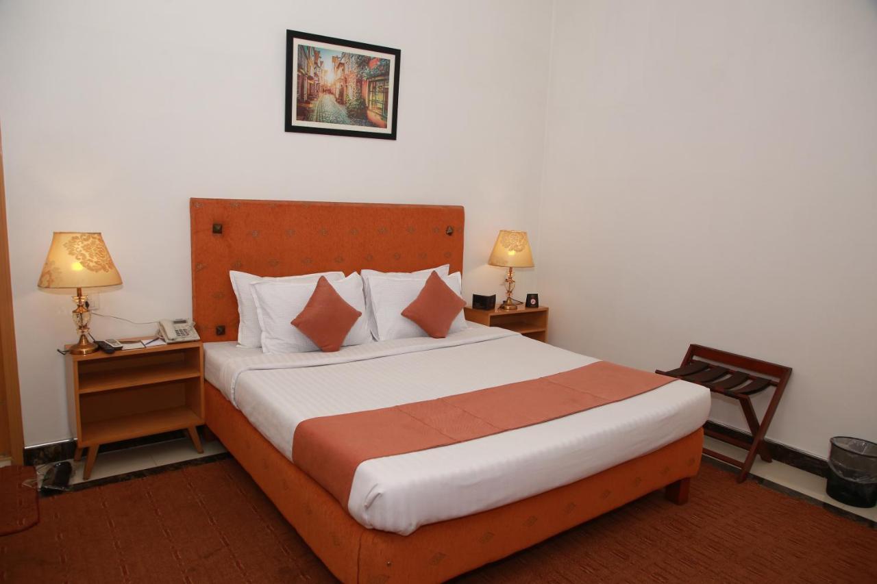 Lawrence View Hotel, Lahore Ngoại thất bức ảnh