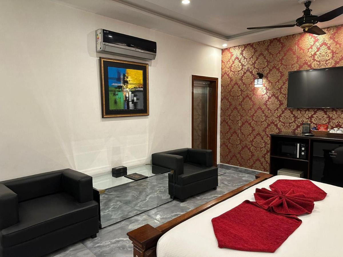 Lawrence View Hotel, Lahore Ngoại thất bức ảnh